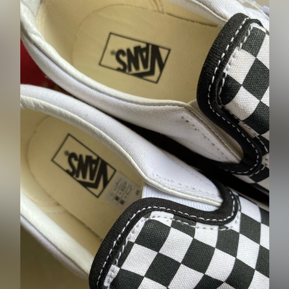 Checkerboard kid Vans New. - Picture 2 of 5